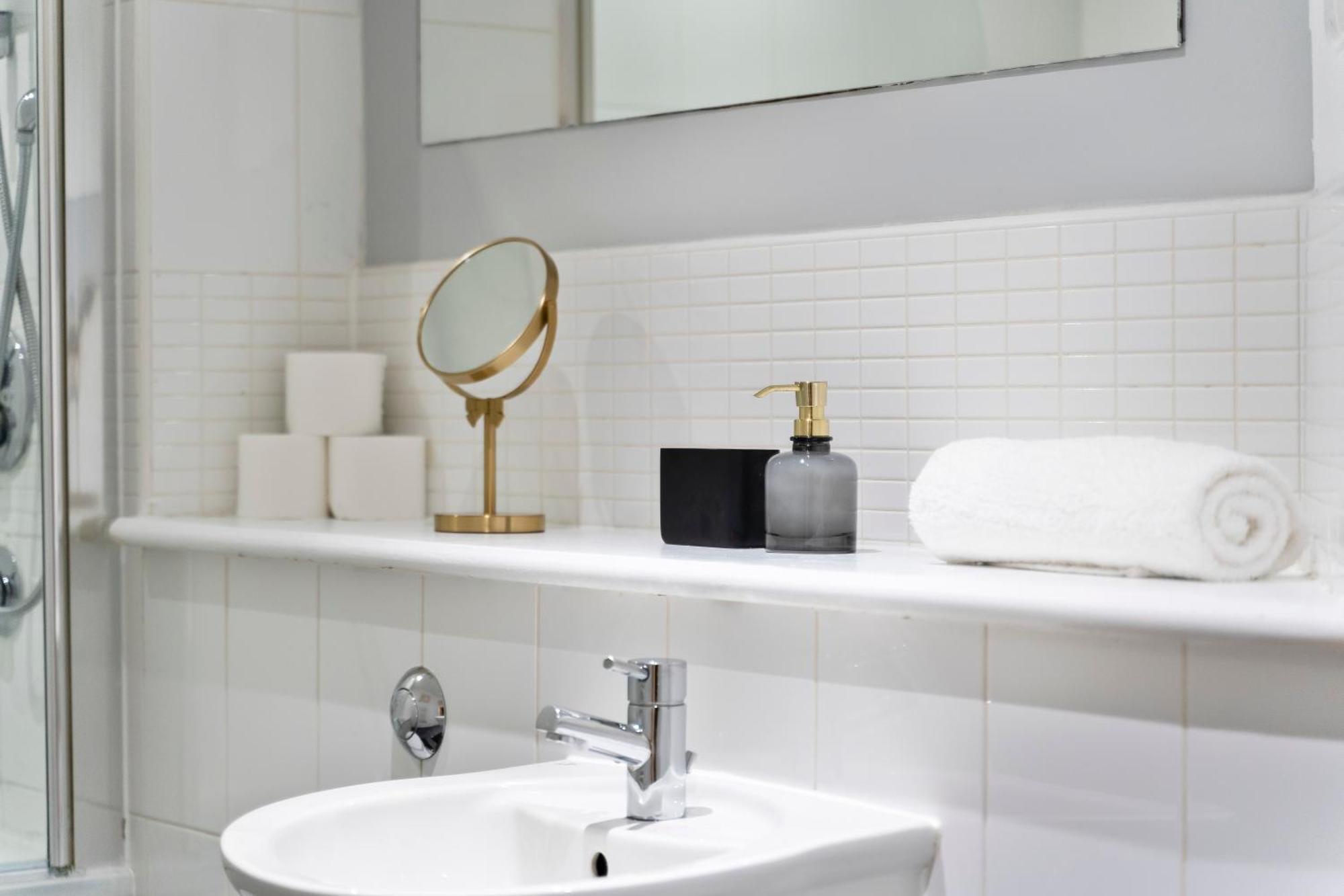Stylish Centre Apartment- 3 Beds Apartment Birmingham